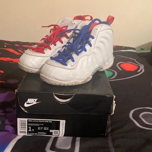 Lightly used Nike Little Posite One sneakers